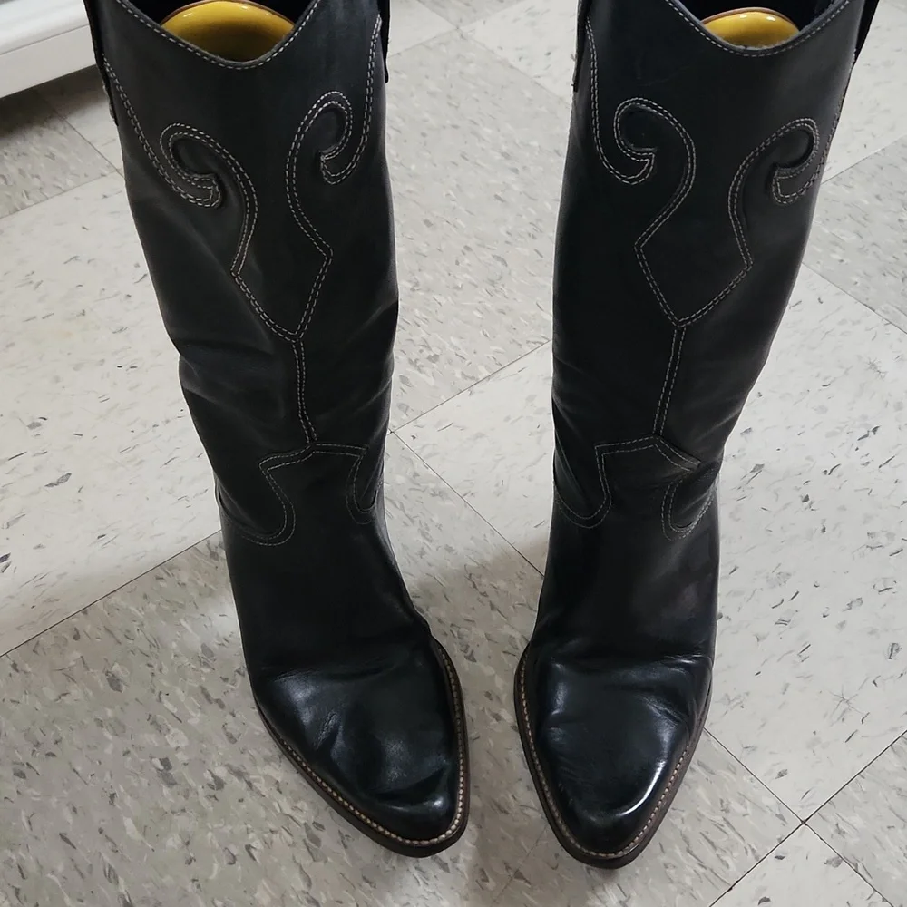 Black w/cream stitch cowboy bots - Picture 2 of 5